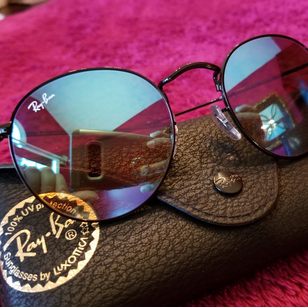 Ray bans sun glasses!